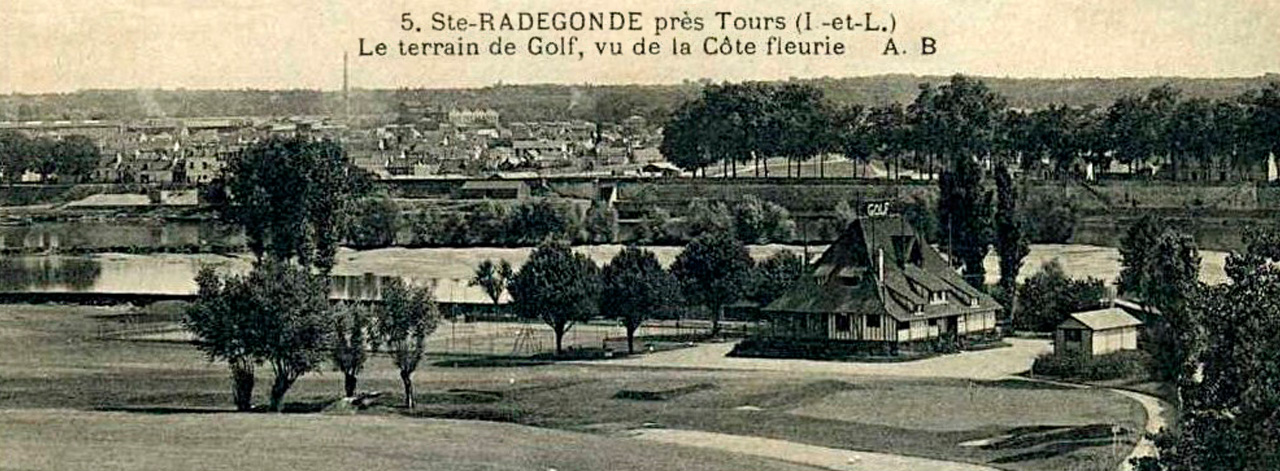 http://images.google.fr/imgres?imgurl=http%3A%2F%2Fwww.golfdetouraine.com%2Fphoto%2Fhistoire%2Fphoto2.jpg&imgrefurl=http%3A%2F%2Fwww.golfdetouraine.com%2Ffr%2Fhistoire.php&h=471&w=1280&tbnid=9iJmMpAqdgp3MM%3A&docid=Zc9srhQE8_nvnM&ei=INZyV_T4EMGzadvNo_gP&tbm=isch&client=firefox-b-ab&iact=rc&uact=3&dur=359&page=1&start=0&ndsp=17&ved=0ahUKEwj0iLiewMvNAhXBWRoKHdvmCP8QMwguKAkwCQ&bih=557&biw=1327